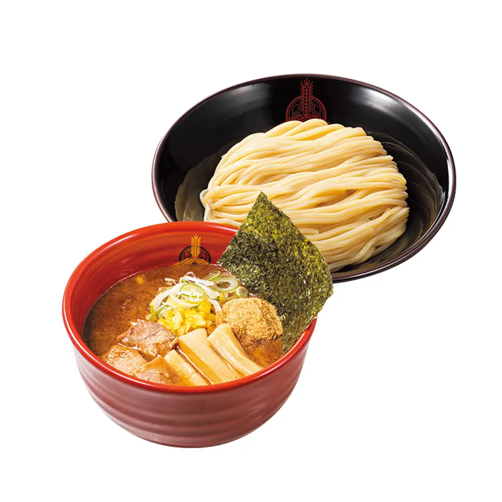 卵をのせた特濃つけ麺